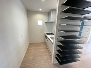 ヒルズ横濱高島台 305号-5