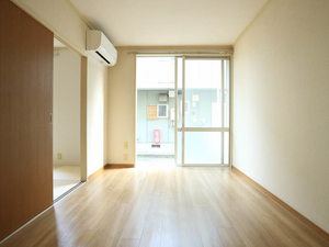 ラフィーネカズチャ 102号-2