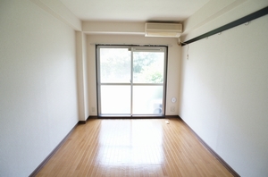 ヴィクトワール伊藤 102号-6