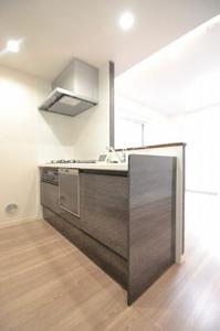 Ｇｒｅｅｎａｇｅ　Ｓｈｉｎｊｏ　（グリナージュ　新城） 203号-3