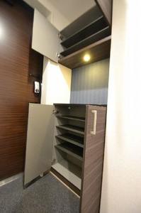 Ｇｒｅｅｎａｇｅ　Ｓｈｉｎｊｏ　（グリナージュ　新城） 203号-8