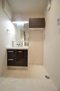 Ｇｒｅｅｎａｇｅ　Ｓｈｉｎｊｏ　（グリナージュ　新城） 203号-9