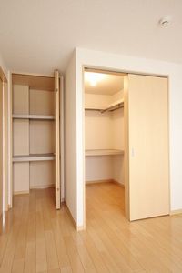 シャロン港南台 102号-11