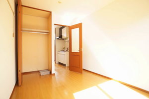 メゾンＹＵＫＩ 202号-2