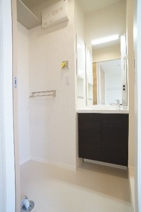 スリーズコート 202号-9