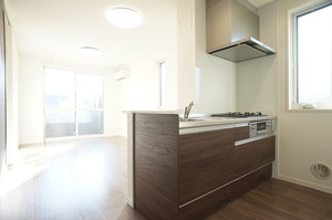 ドゥ ラ レーヌ F 201号-3