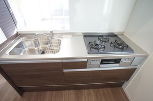 ドゥ ラ レーヌ F 201号-4