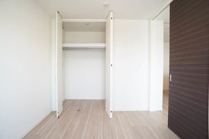 グラヴィタス 302号-12