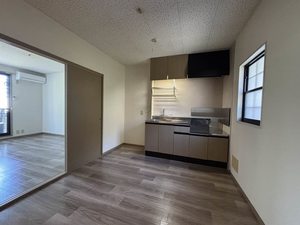 クィーンテラス 202号-2