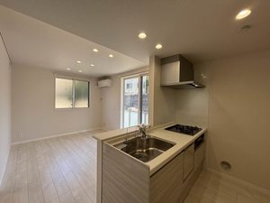 ランポポ　コティ　ガンダ 103号-4