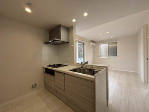 ランポポ　コティ　ガンダ 202号-4