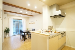 ジュリア 102号-2