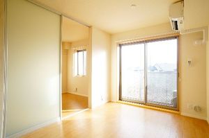 メゾン・ド・ボヌール 205号-4