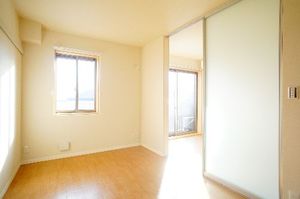 メゾン・ド・ボヌール 205号-5