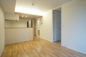 セレナ ヴィラ 303号-2