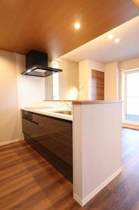 ゼフィールメゾンプレミア緑園 206号-5