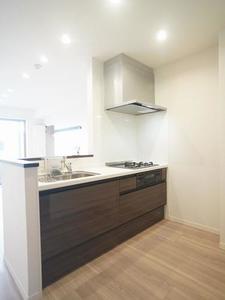 シャーメゾン寺尾台B 302号-4