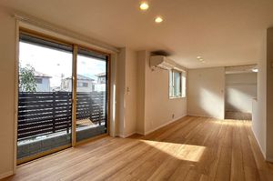 デューウッドＣ 102号-5