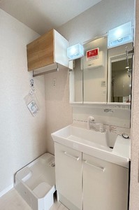 デューウッドＣ 302号-12