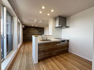 シュプリーム 302号-6