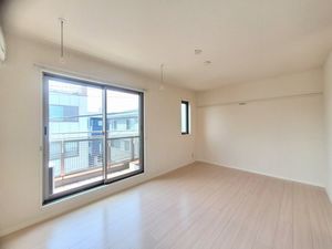 レジデンス観音 302号-3