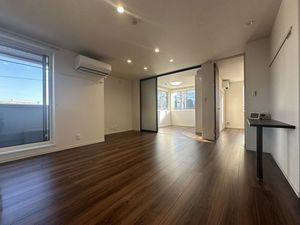 シャーメゾンＭ１４４ 301号-2