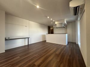 シャーメゾンＭ１４４ 301号-3