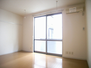 ＧＳ・新川崎 202号-3