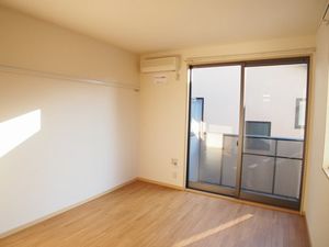 メゾンベール川中島 103号-2