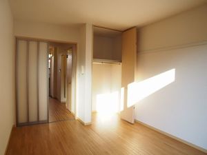 メゾンベール川中島 103号-3