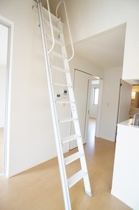 シャロン弐番館 201号-3