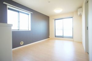 エクラシエ新城 302号-2