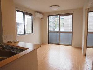 メゾンリヴィエール 201号-2