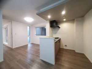 グランド　スクエア　イースト 202号-2