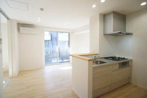 Ｃｏｕｒｔ・Ｌａｒｇｏ 101号-2