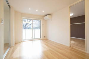 ヒューゲルハイム 202号-4