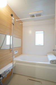 ヒューゲルハイム 202号-8