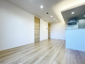 コンドミニオ　エテルナ 101号-3