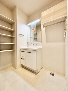 グランファミーユ登戸 301号-9