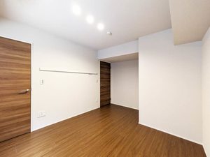 ラリュール 601号-3