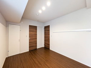 ラリュール 604号-4