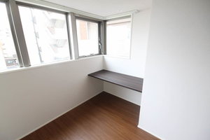 ラリュール 701号-6