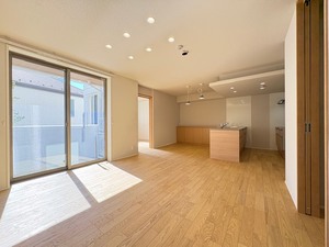 アウリスタ 103号-2