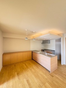 アウリスタ 202号-4