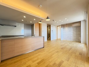 アウリスタ 302号-3