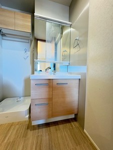 アウリスタ 302号-9