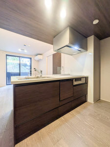 イノヴェーゼ 101号-6