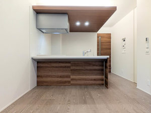 イノヴェーゼ 102号-6