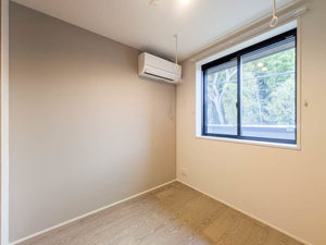 イノヴェーゼ 301号-4