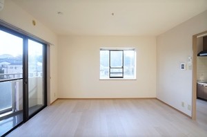 ＰＬＡＮＮＥＤ　ＨＯＵＳＥ 301号-3